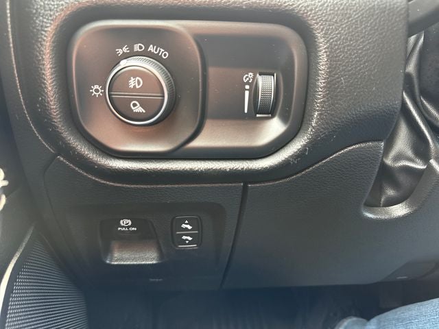 2023 RAM 1500 Base