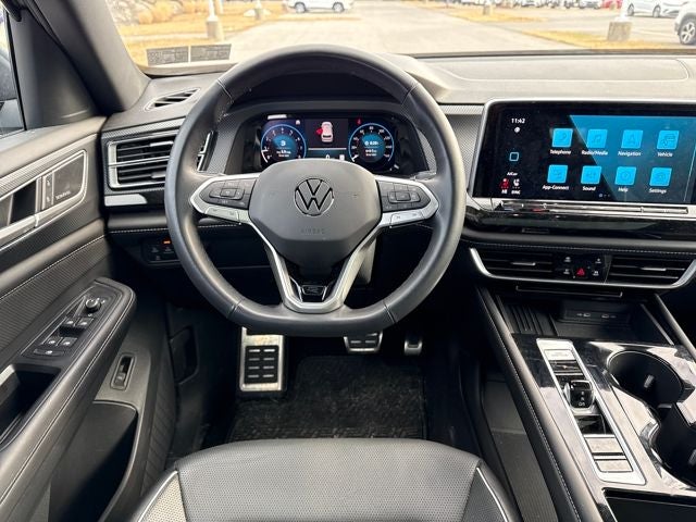 2025 Volkswagen Atlas Cross Sport 2.0T SEL Premium R-Line