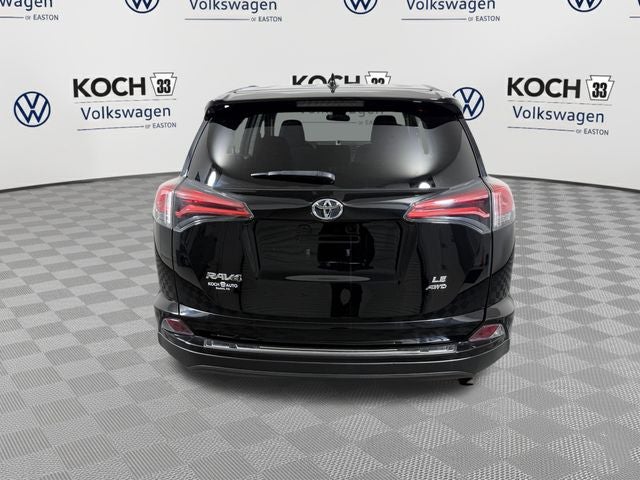 2018 Toyota RAV4 LE