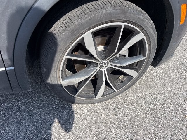 2023 Volkswagen Tiguan SEL R-Line