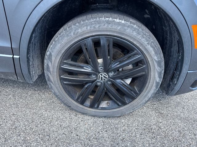 2022 Volkswagen Tiguan SE R-Line Black