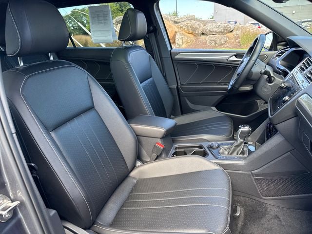 2022 Volkswagen Tiguan SE R-Line Black