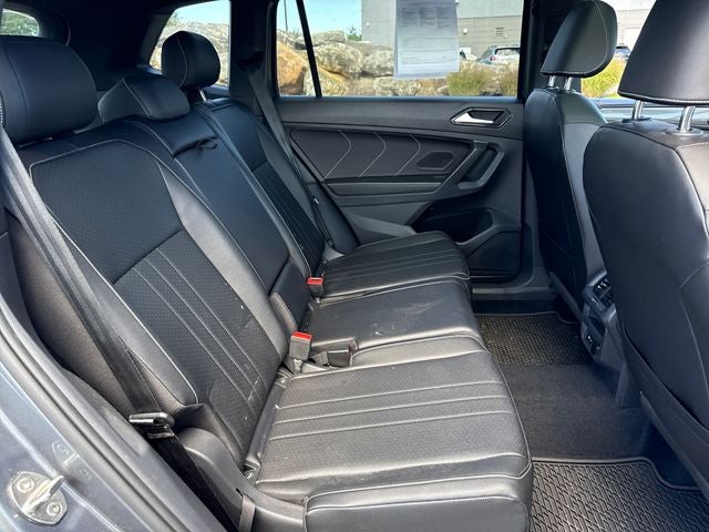 2022 Volkswagen Tiguan SE R-Line Black