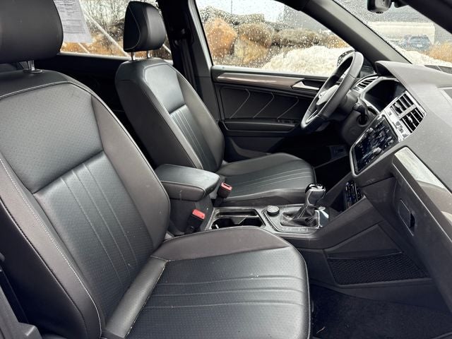 2022 Volkswagen Tiguan SE R-Line Black