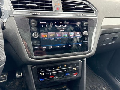 2022 Volkswagen Tiguan SE R-Line Black