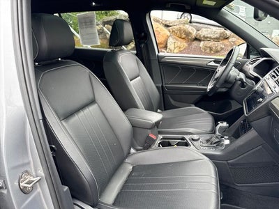2023 Volkswagen Tiguan SE R-Line Black