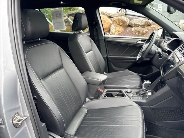 2023 Volkswagen Tiguan SE R-Line Black
