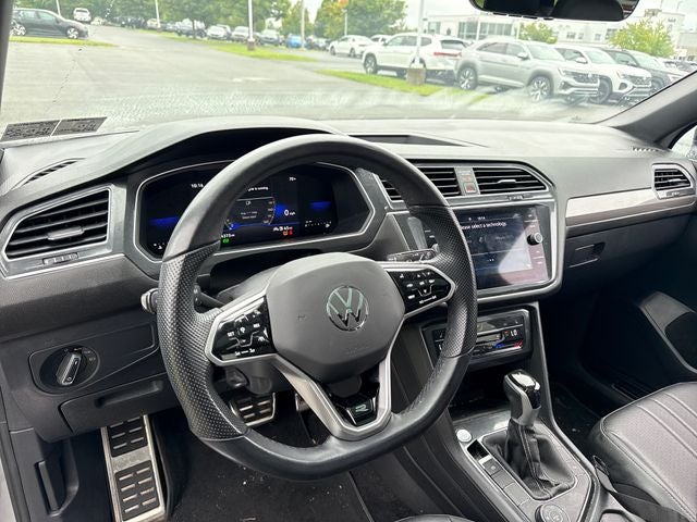 2023 Volkswagen Tiguan SE R-Line Black