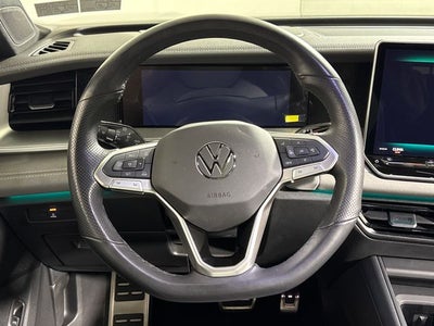 2025 Volkswagen Tiguan SE R-Line Black