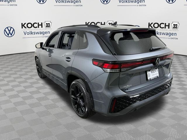 2025 Volkswagen Tiguan SE R-Line Black