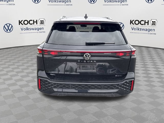 2025 Volkswagen Tiguan SEL R-Line