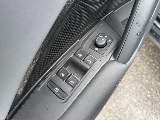 2025 Volkswagen Tiguan SE