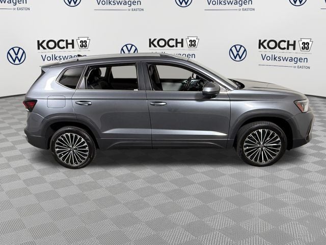 2025 Volkswagen Taos SE
