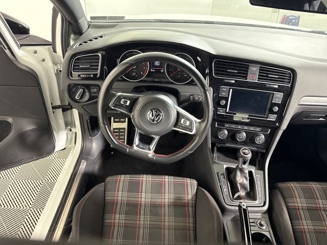 2021 Volkswagen Golf GTI S