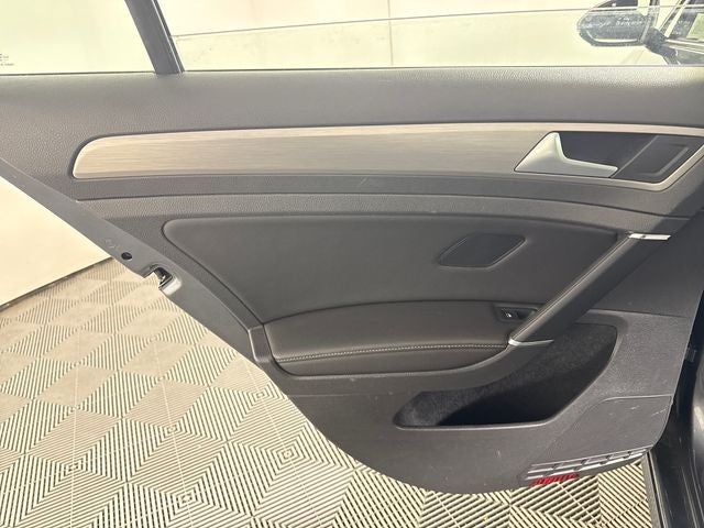 2015 Volkswagen Golf SportWagen TSI SE