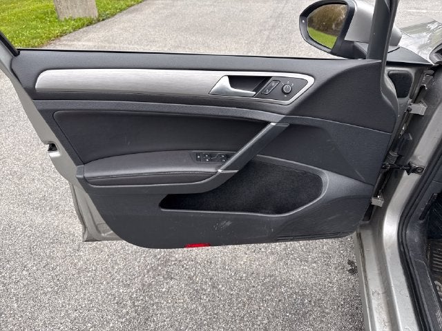 2016 Volkswagen Golf SportWagen TSI SE