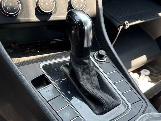 2019 Volkswagen Jetta Base
