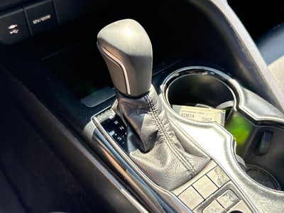 2018 Toyota Camry Hybrid Hybrid LE