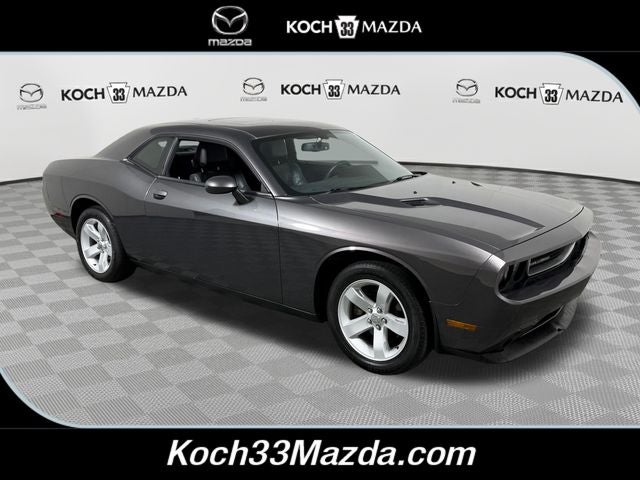 2014 Dodge Challenger SXT Plus's photo