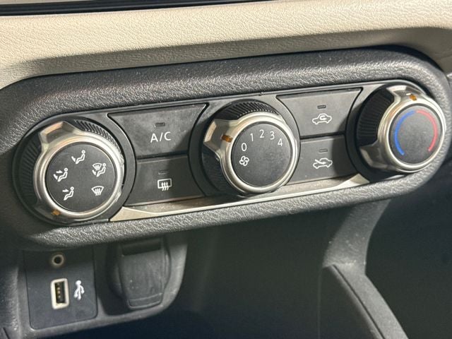 2021 Nissan Versa 1.6 SV