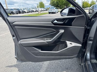 2019 Volkswagen Jetta R-Line