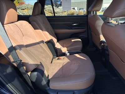 2025 Toyota Grand Highlander Hybrid MAX Platinum