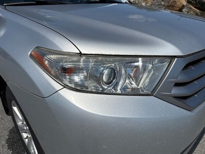 2011 Toyota Highlander SE
