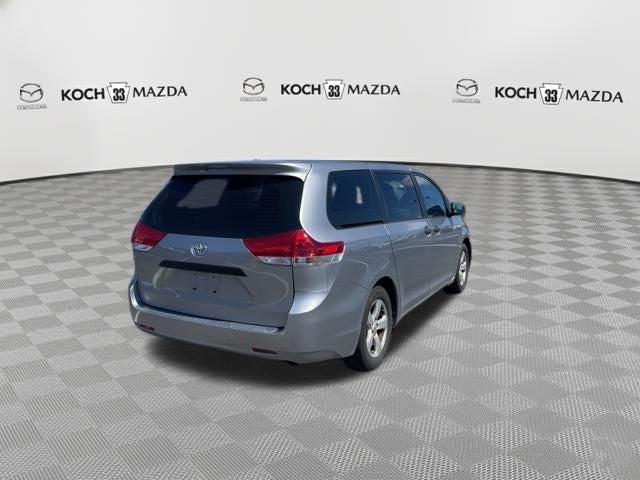 2012 Toyota Sienna Base 7 Passenger