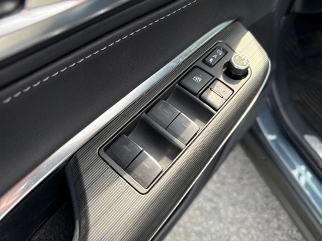 2022 Toyota Venza LE