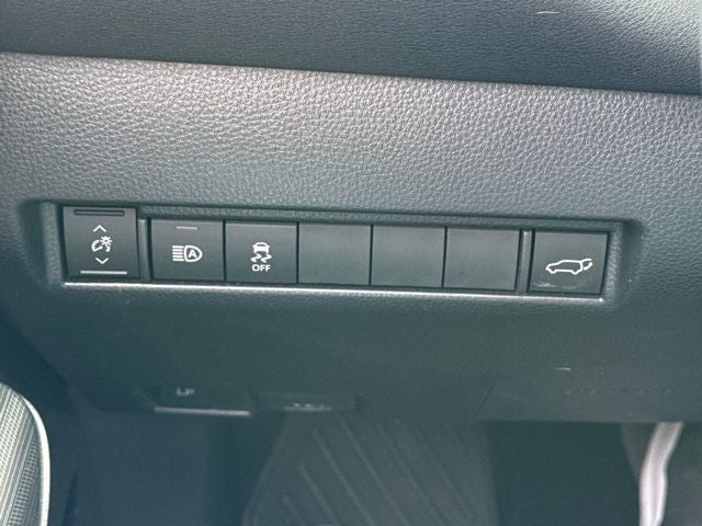 2022 Toyota Venza LE