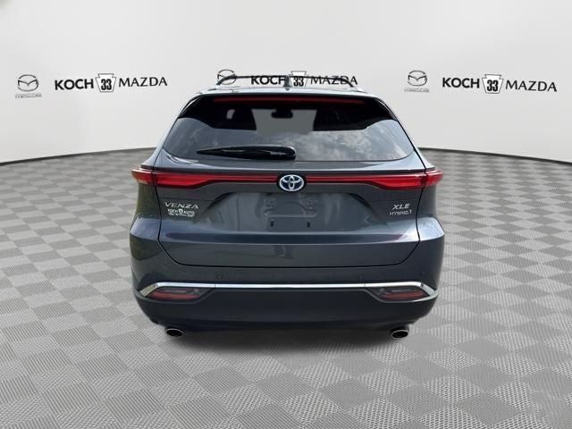 2022 Toyota Venza LE