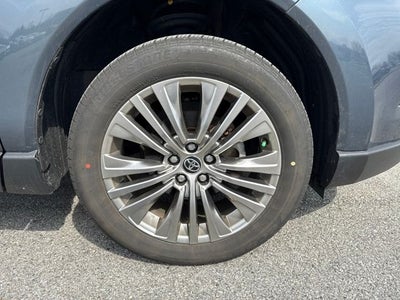 2022 Toyota Venza LE