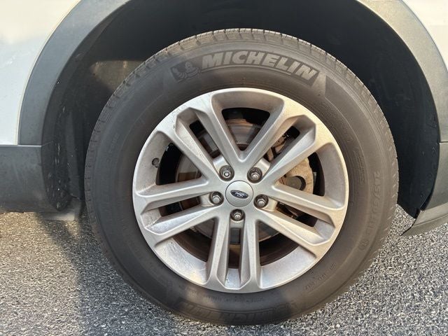 2017 Ford Explorer Base