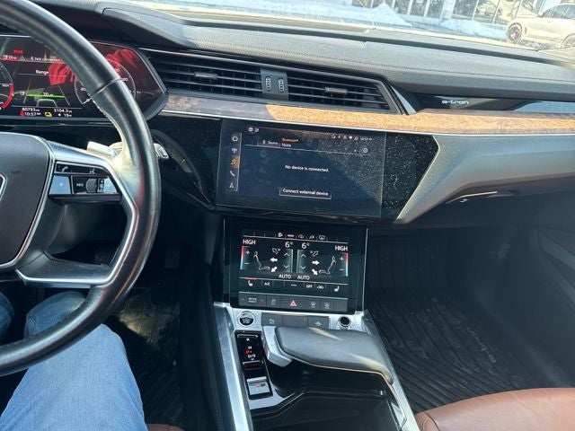 2022 Audi e-tron Premium quattro