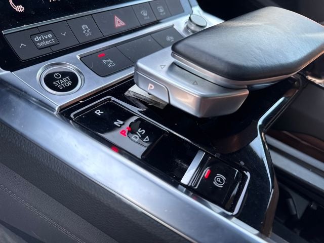2022 Audi e-tron Premium quattro