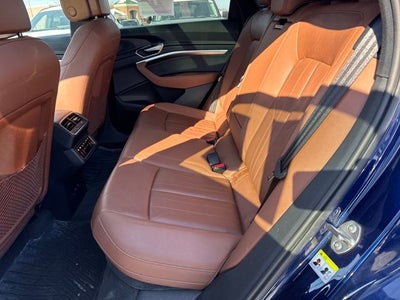 2022 Audi e-tron Premium quattro