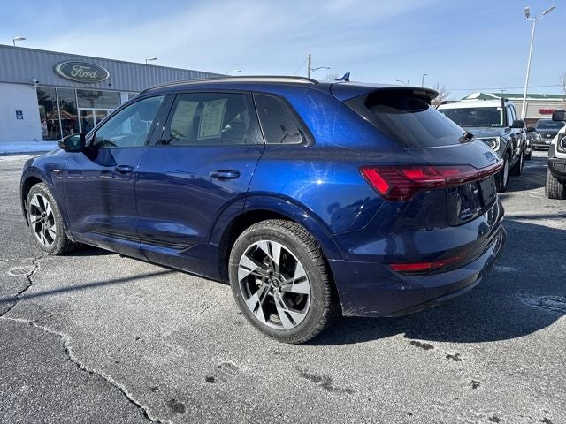 2022 Audi e-tron Premium quattro