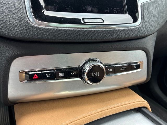 2018 Volvo XC90 T5 Momentum