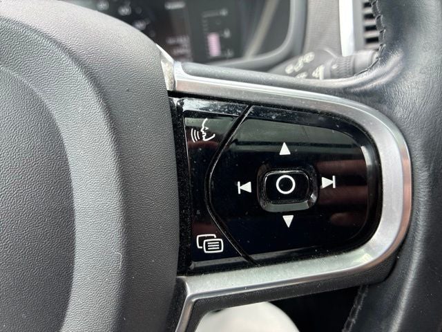 2018 Volvo XC90 T5 Momentum