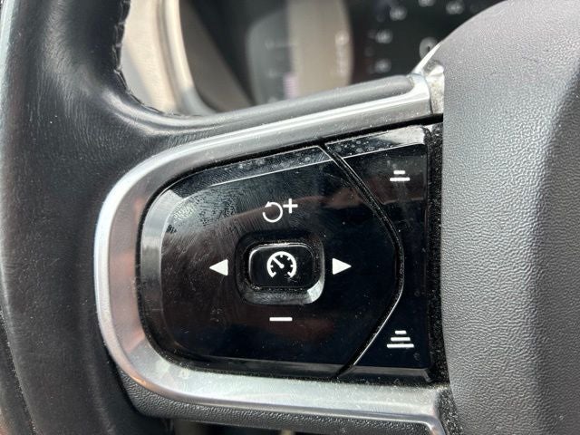 2018 Volvo XC90 T5 Momentum