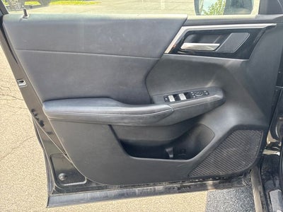 2023 Mitsubishi Outlander SE