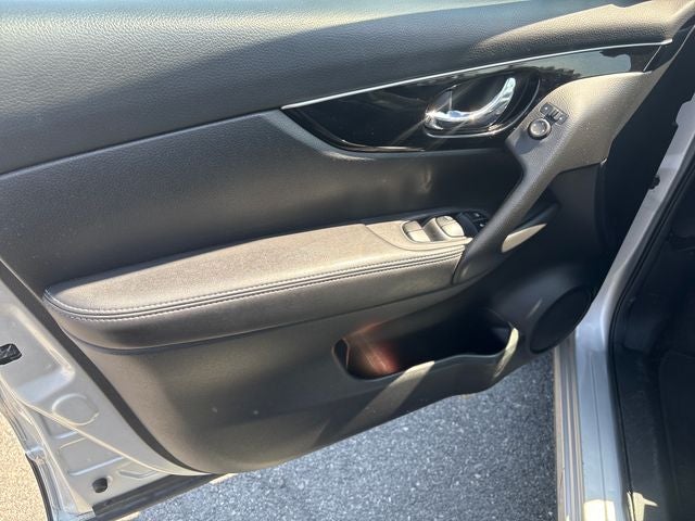 2017 Nissan Rogue Sport SL