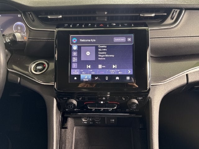 2021 Jeep Grand Cherokee L Laredo