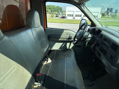 2000 Ford F-550SD XL DRW