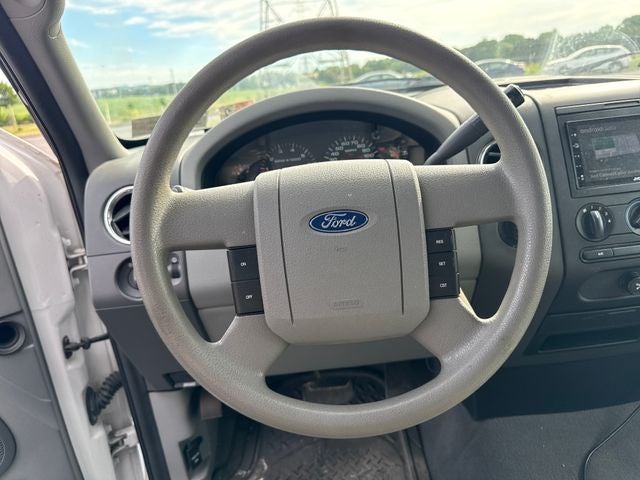 2005 Ford F-150 XL