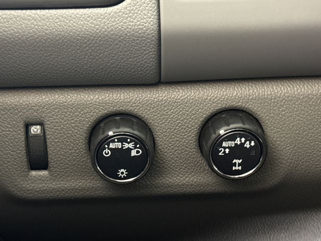 2022 GMC Canyon Elevation Standard