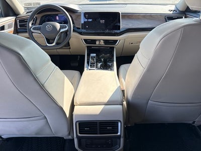 2024 Volkswagen Atlas 2.0T SE w/Technology