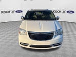 2016 Chrysler Town & Country Touring-L