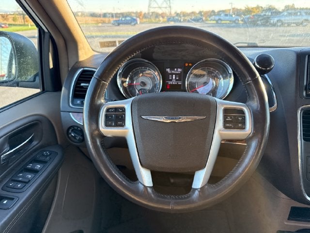 2016 Chrysler Town & Country Touring-L