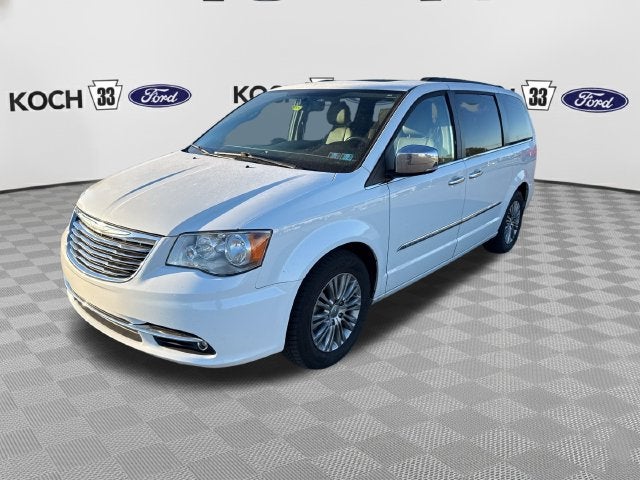 2016 Chrysler Town & Country Touring-L